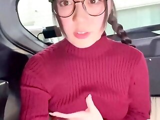 Japanese 40 Yo Cougar Rina Takase Masturbates In The Backseat